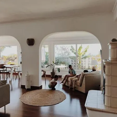 Casa Colinas- Preciosa Islena Willa