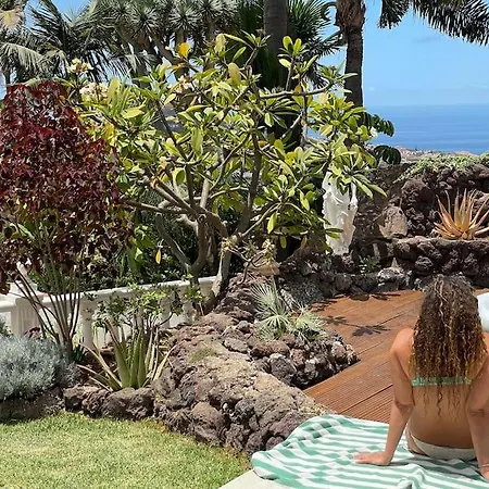 Casa Colinas- Preciosa Islena Willa *